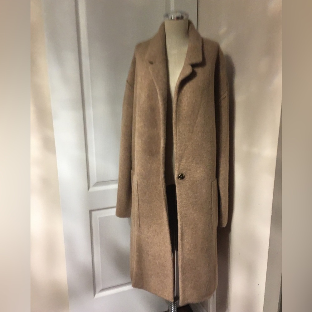 Brand new with tags Vince camel coat merino wool